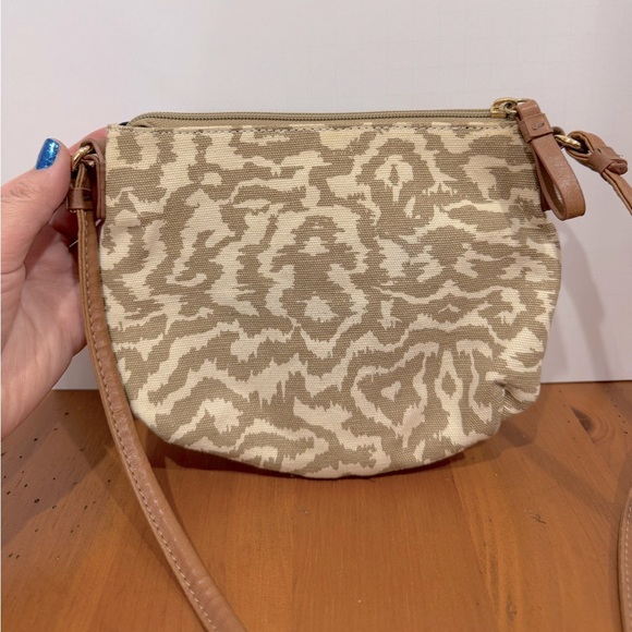 Tommy Hilfiger crossbody in tan and cream with leather strap - Picture 2 of 9
